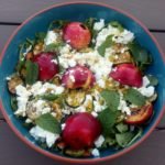 Salade met gegrilde perzik en feta