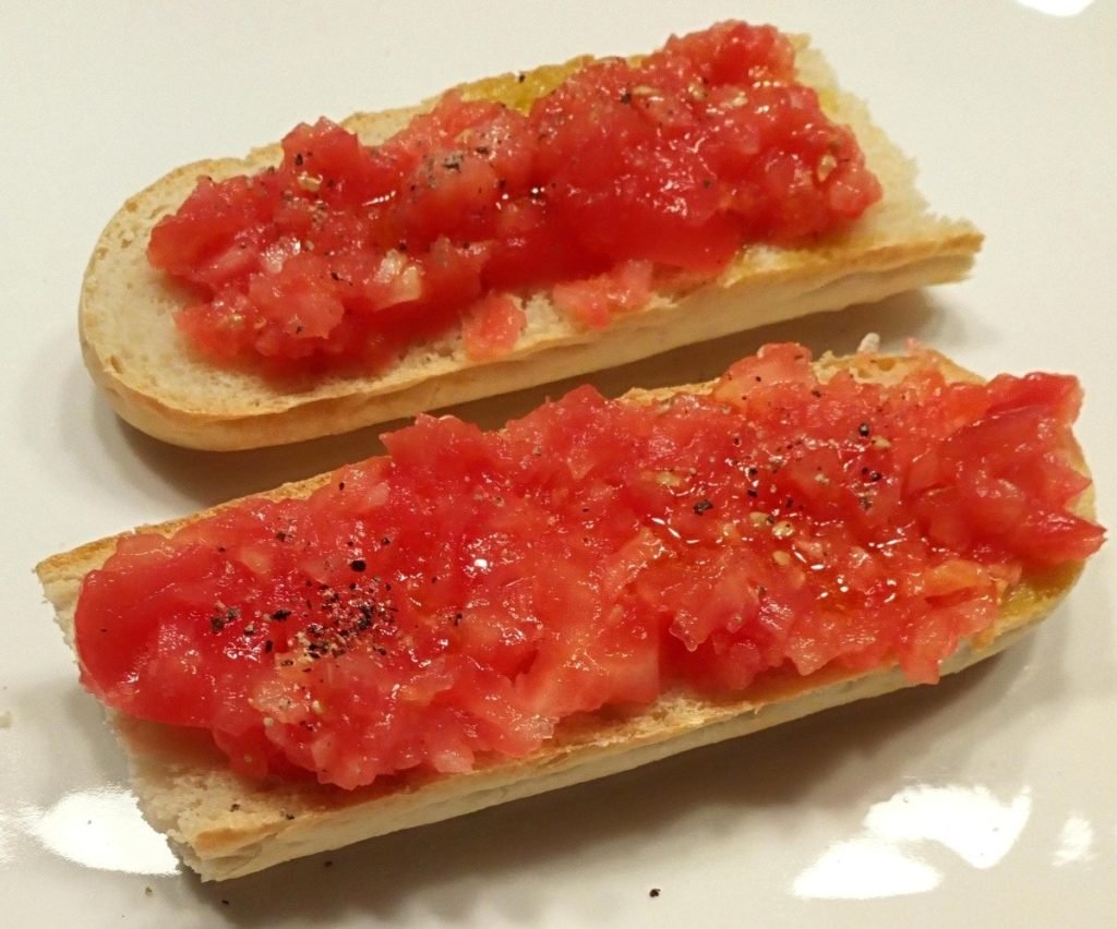 spaans tomatenbroodje